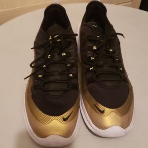 Nike Air Max Axis shoes